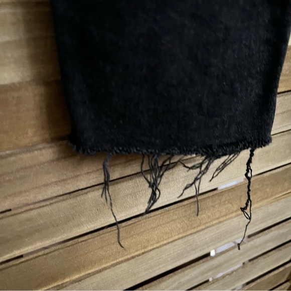 We The Free Skinny Button fly Raw Hem Jeans Black Size 26 - Picture 8 of 13